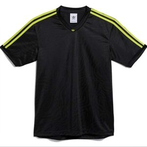 Adidas Skateboarding Men's Black and Neon Yellow Jersey